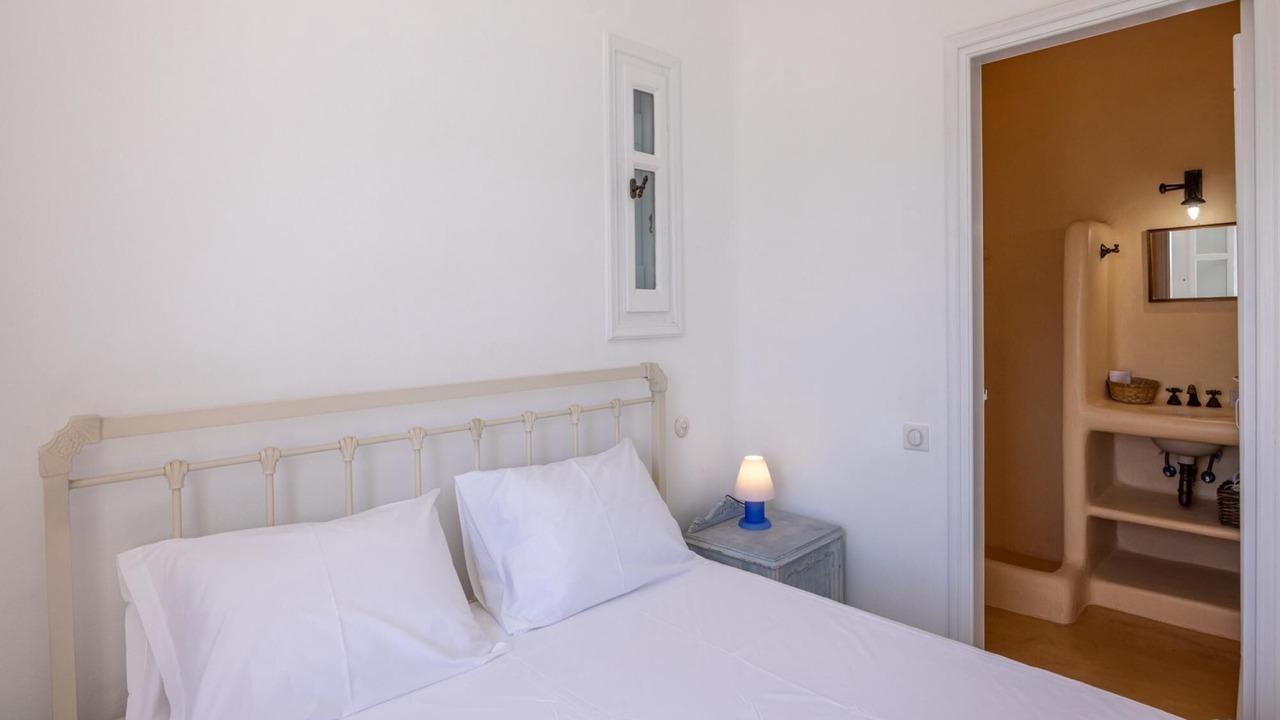 Photo of Bedroom in Exomvourgo