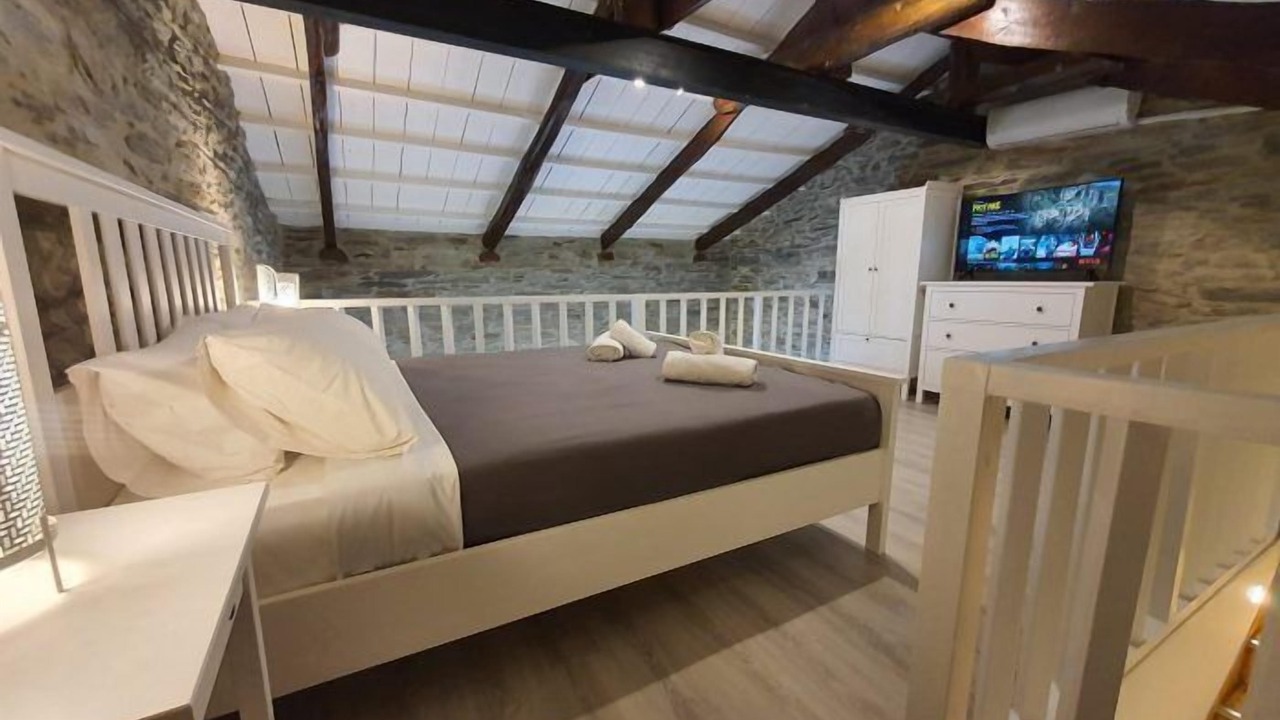 Photo of Bedroom in Paleopolis
