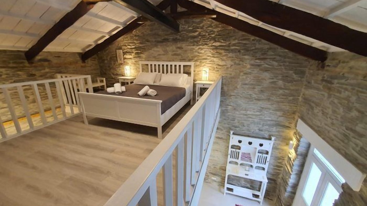 Photo of Bedroom in Paleopolis