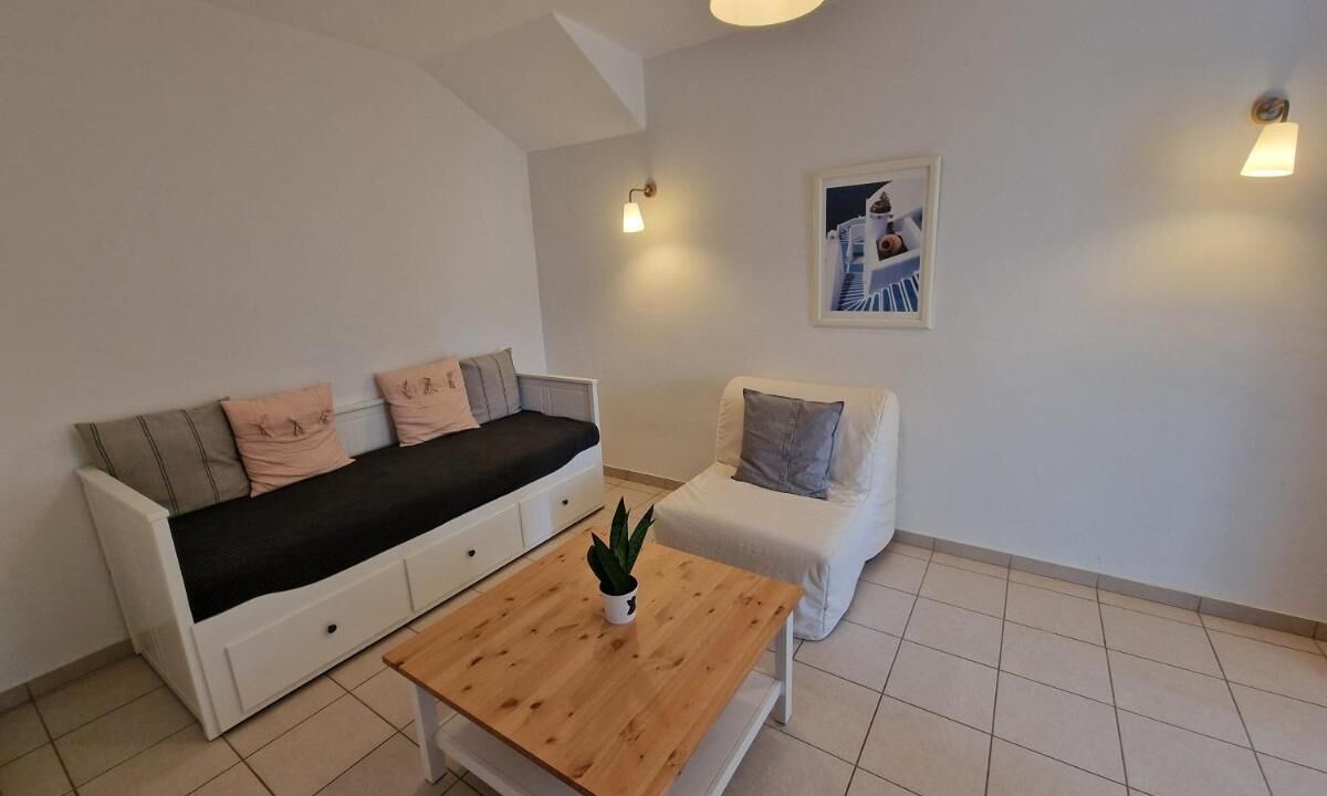 Photo of Livingroom in Paleopolis