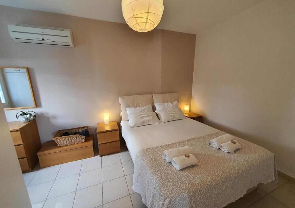 Photo of Bedroom in Paleopolis