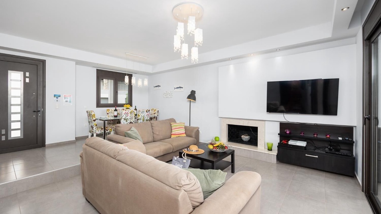 Photo of Livingroom in Lahania