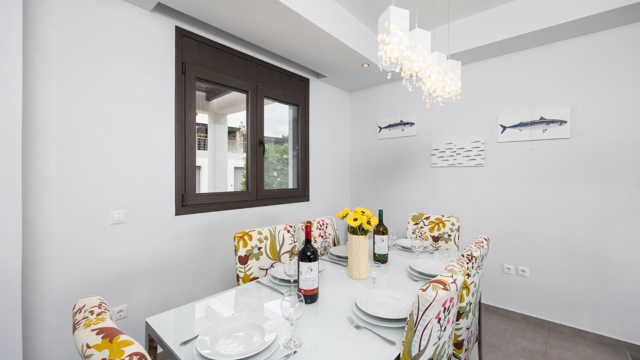 Photo of Livingroom in Lahania