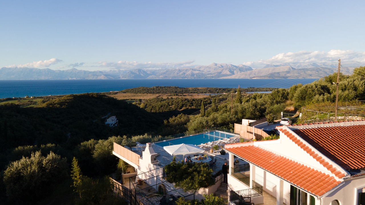 Photo of Outdoor in Petaleia