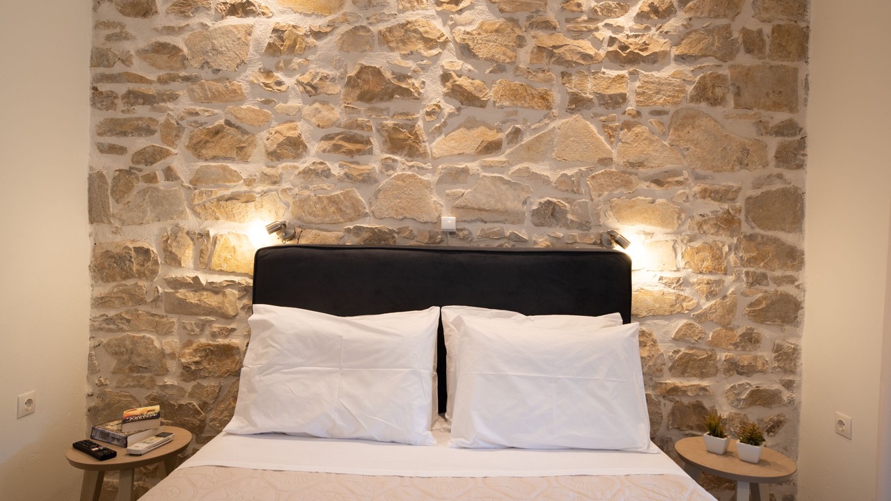 Photo of Bedroom in Petaleia