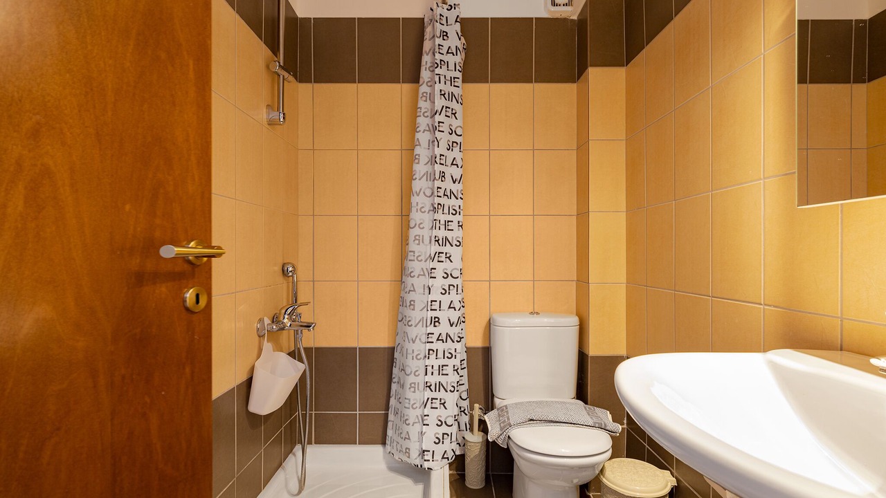 Photo of Bathroom in Katochori