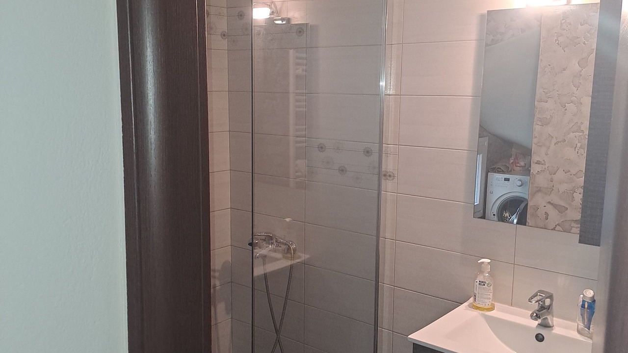Photo of Bathroom in Volos City Centre