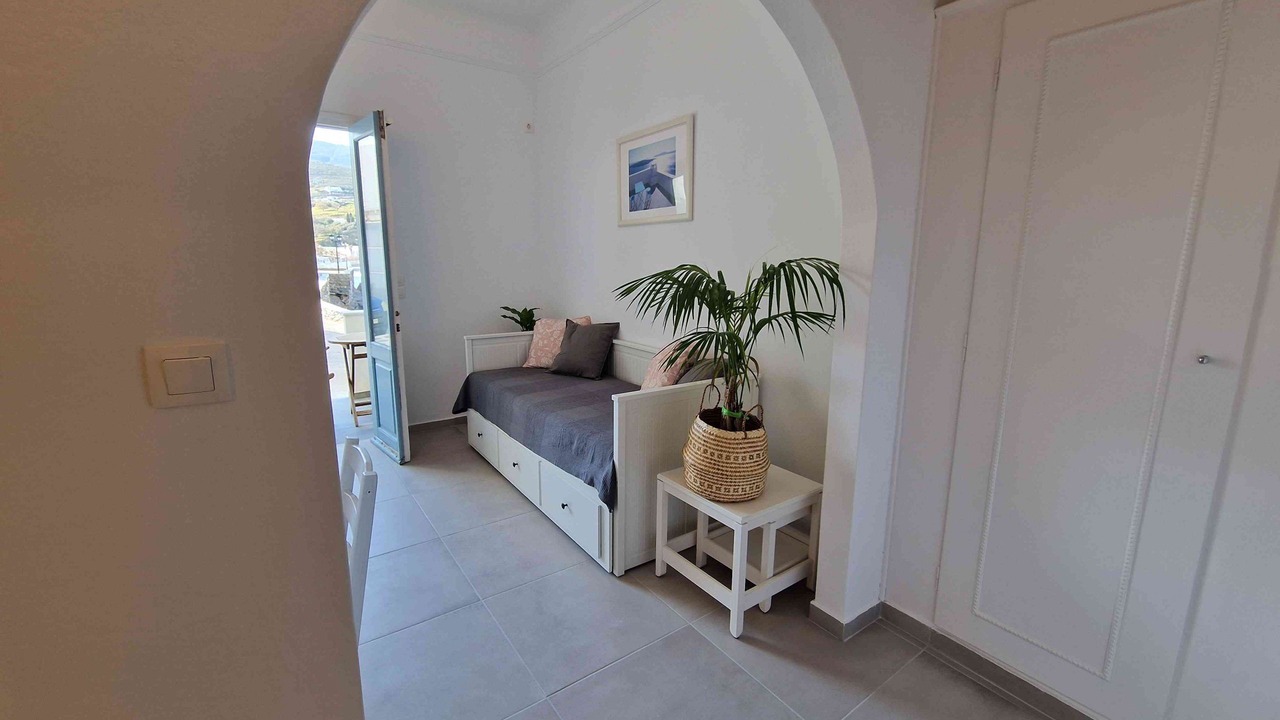 Photo of Livingroom in Paleopolis