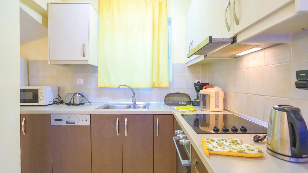 Photo of Kitchen in Petaleia