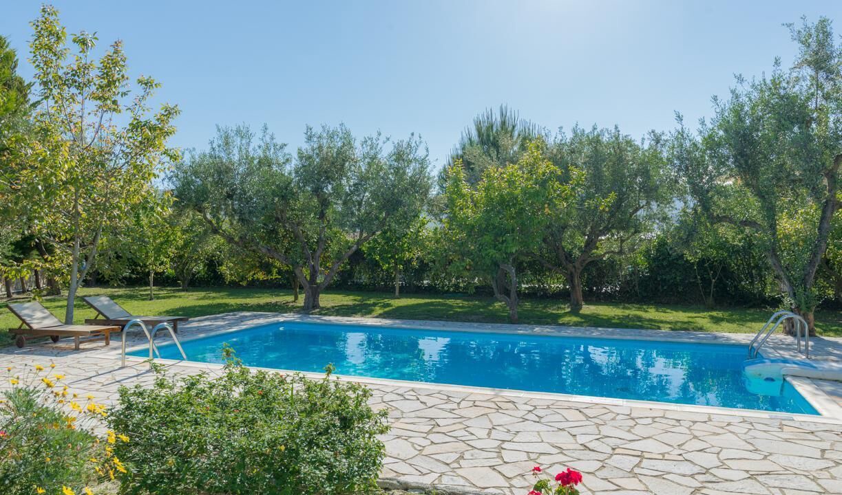 Photo of Outdoor in Neromilos
