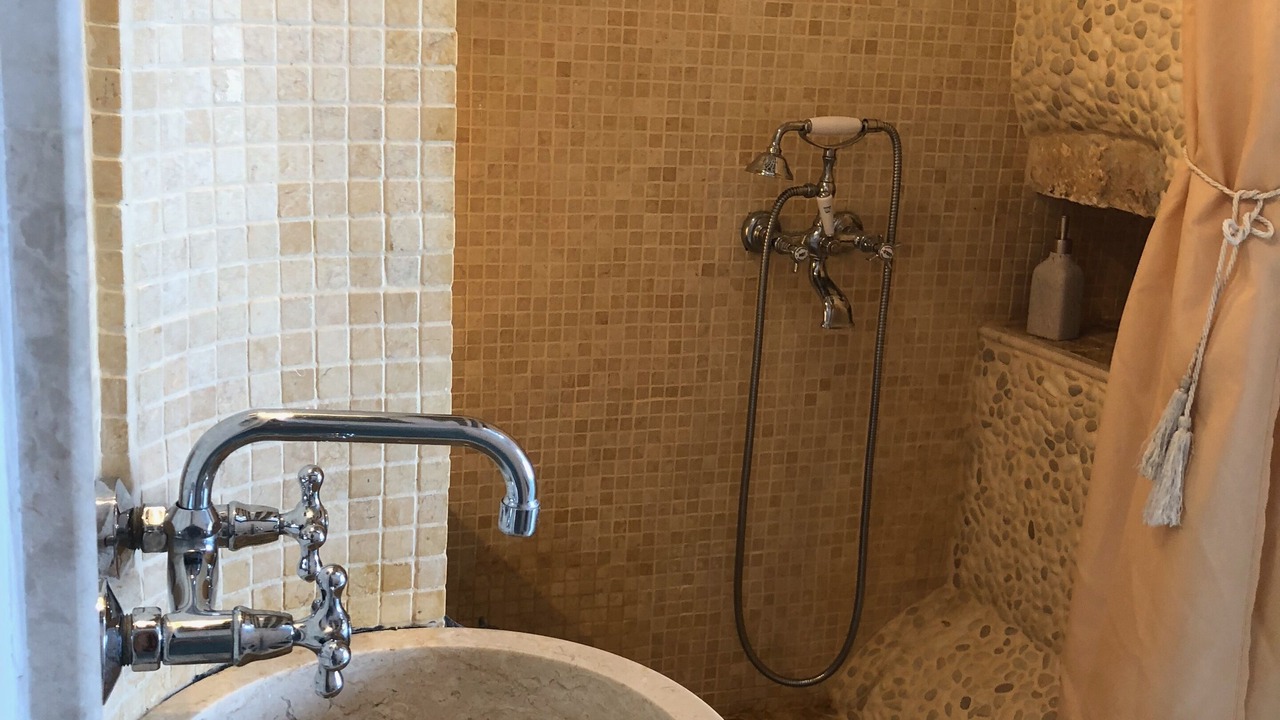 Photo of Bathroom in Folegandros Town