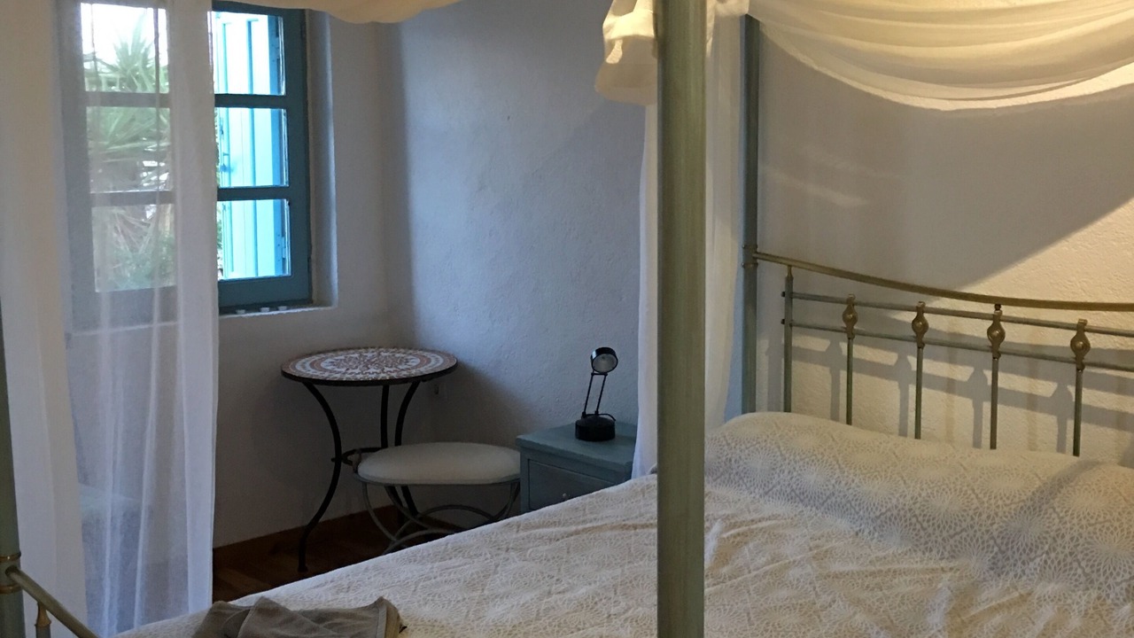 Photo of Bedroom in Folegandros Town