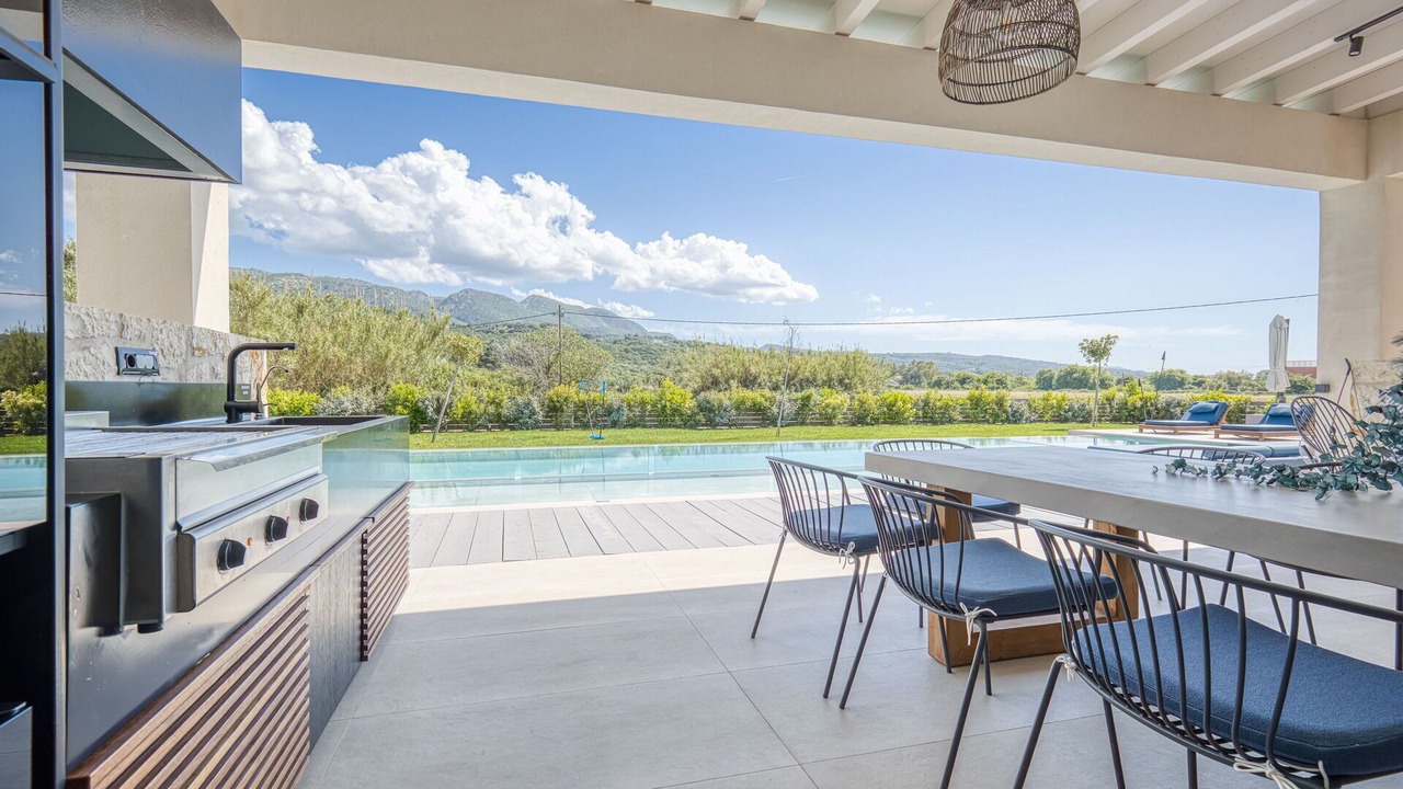 Photo of Patio Balcony in Almiros Beach