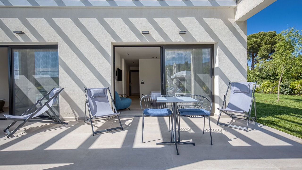 Photo of Patio Balcony in Almiros Beach