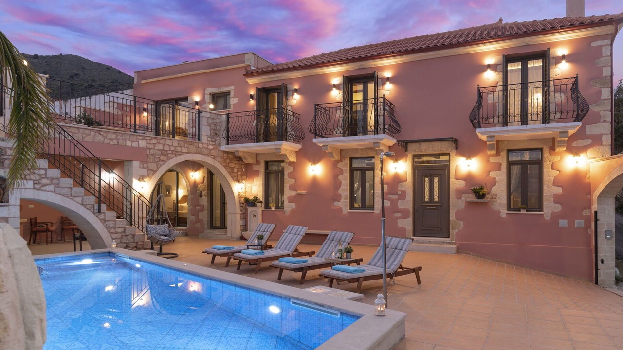 Photo of Outdoor in Tzitzifes