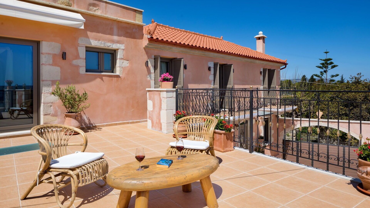 Photo of Patio Balcony in Tzitzifes