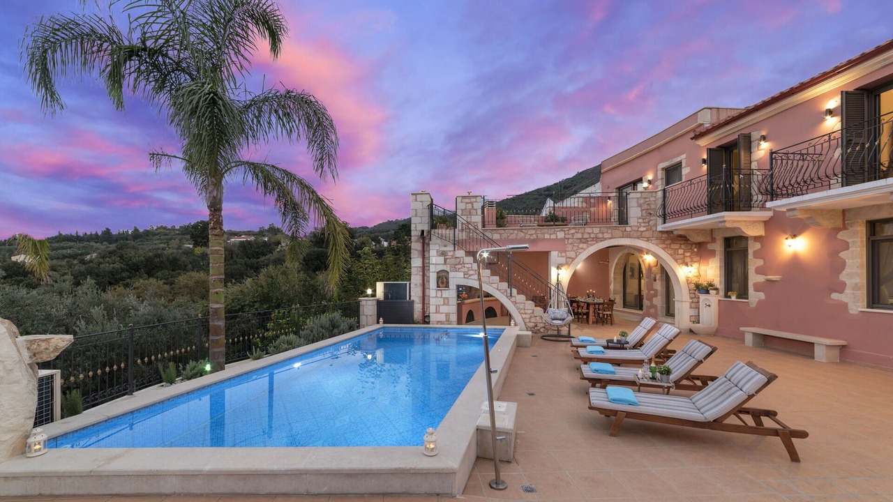 Photo of Outdoor in Tzitzifes