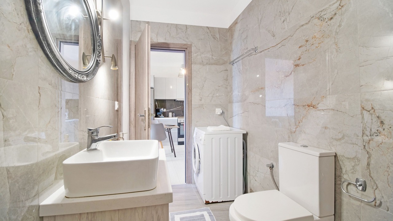 Photo of Bathroom in Frinion