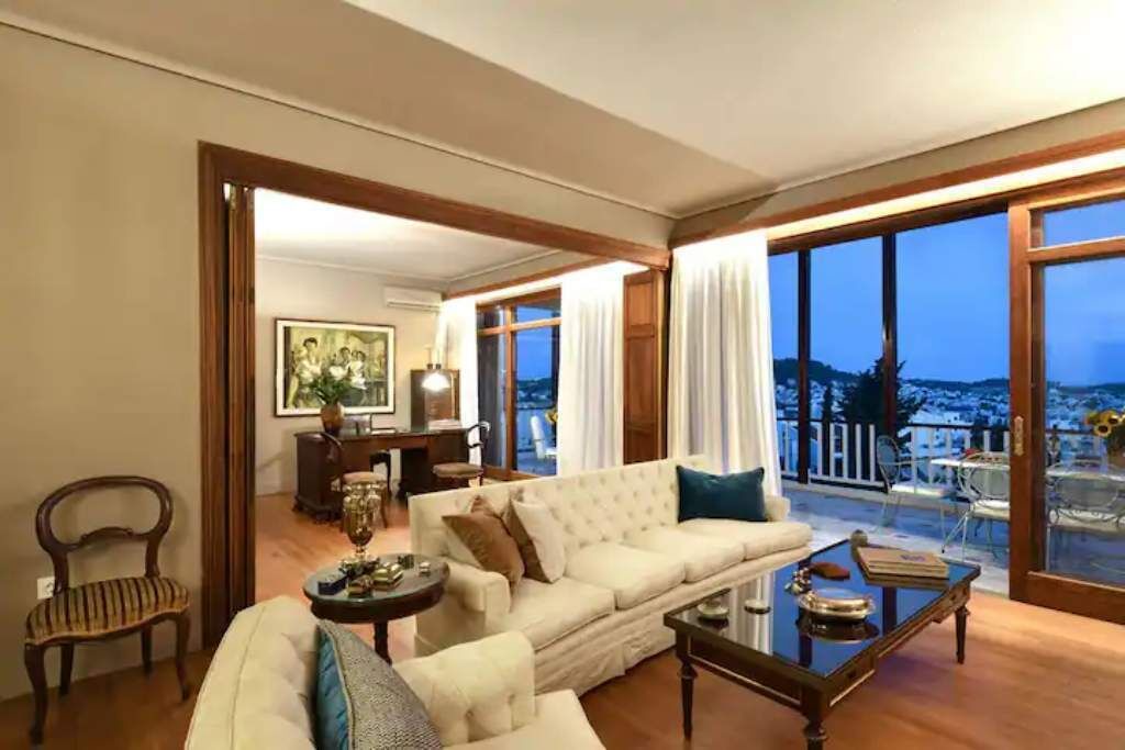 Photo of Livingroom in Vari-Voula-Vouliagmeni