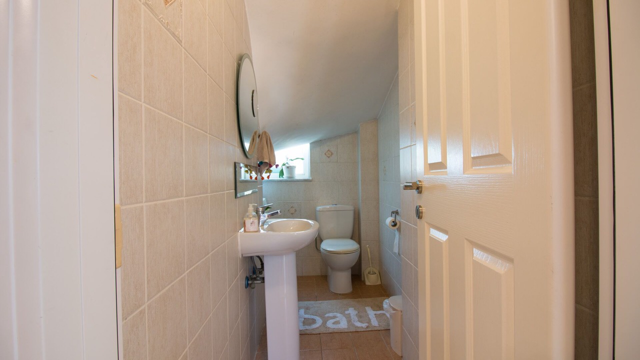 Photo of Bathroom in Ialyssos