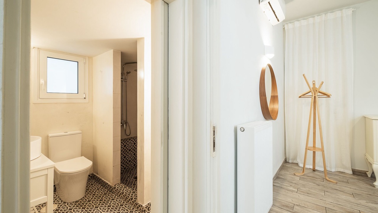 Photo of Bathroom in Moschato-Tavros