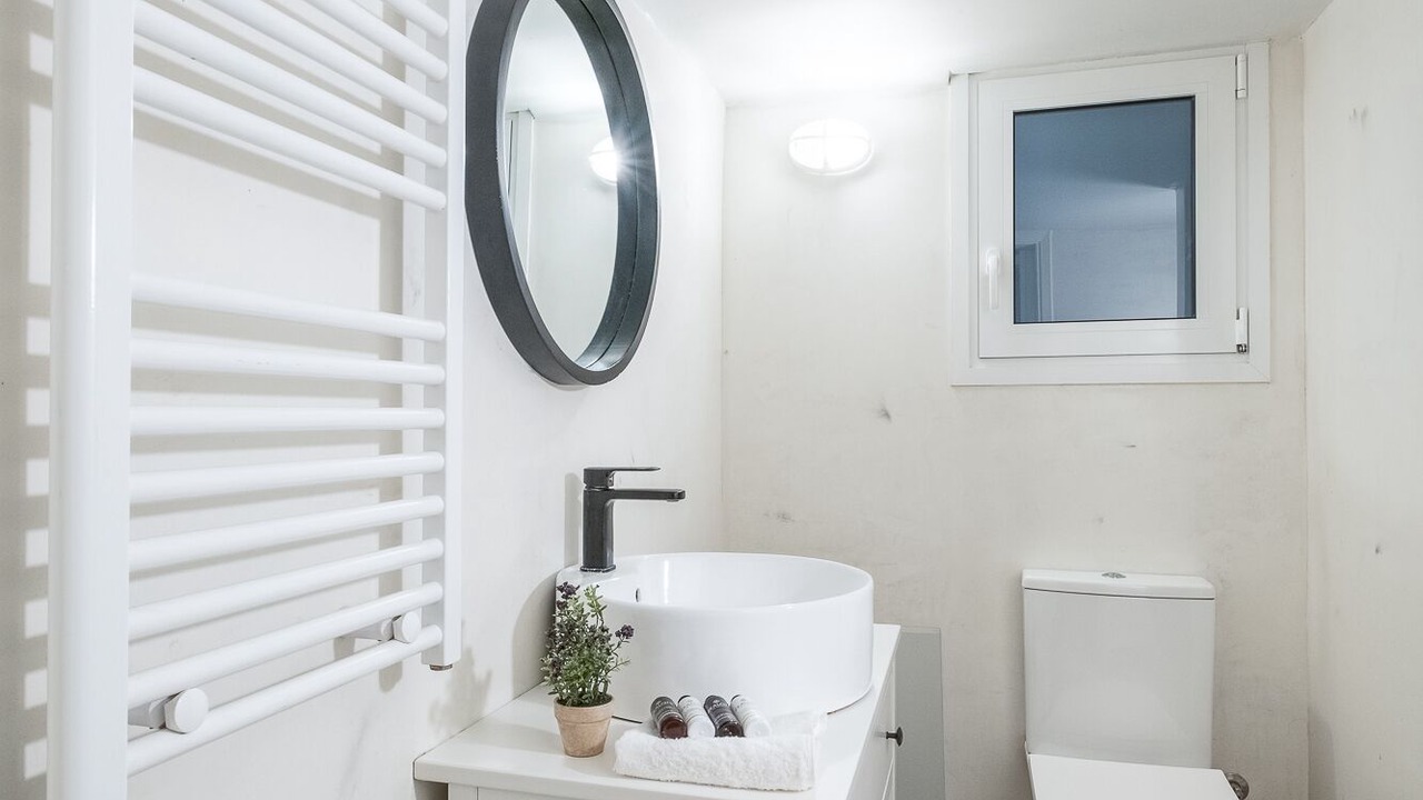Photo of Bathroom in Moschato-Tavros