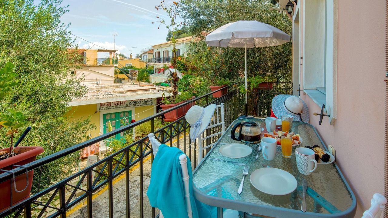 Photo of Outdoor in Longos