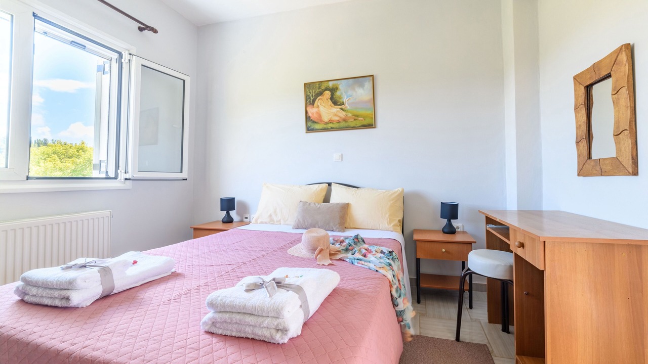 Photo of Bedroom in Parelia