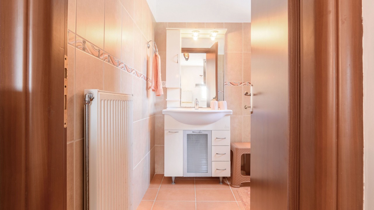 Photo of Bathroom in Parelia