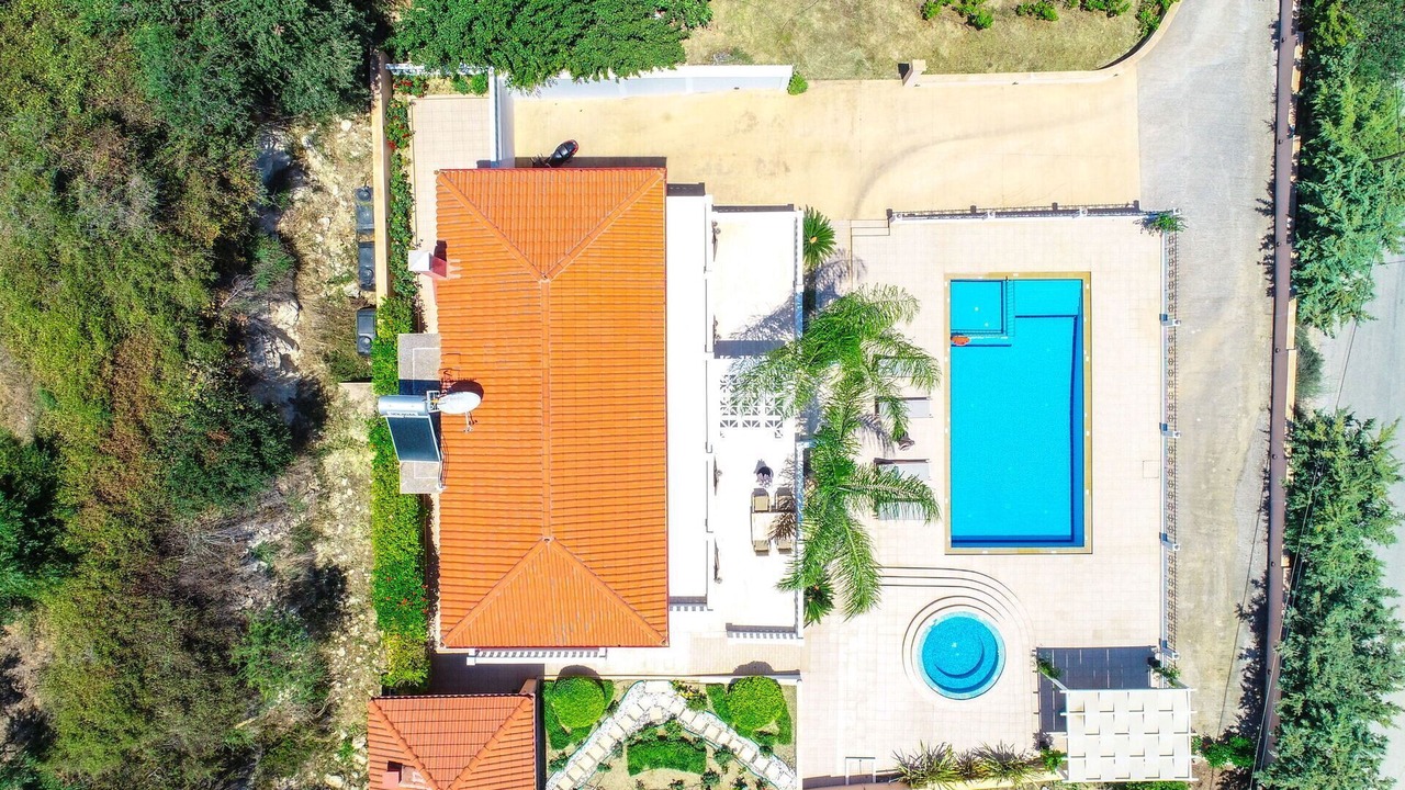 Photo of Outdoor in Polemarchi
