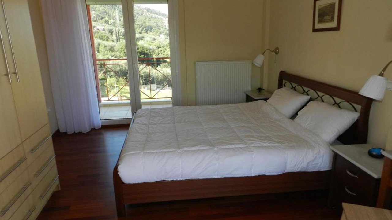 Photo of Bedroom in Sarakiniko