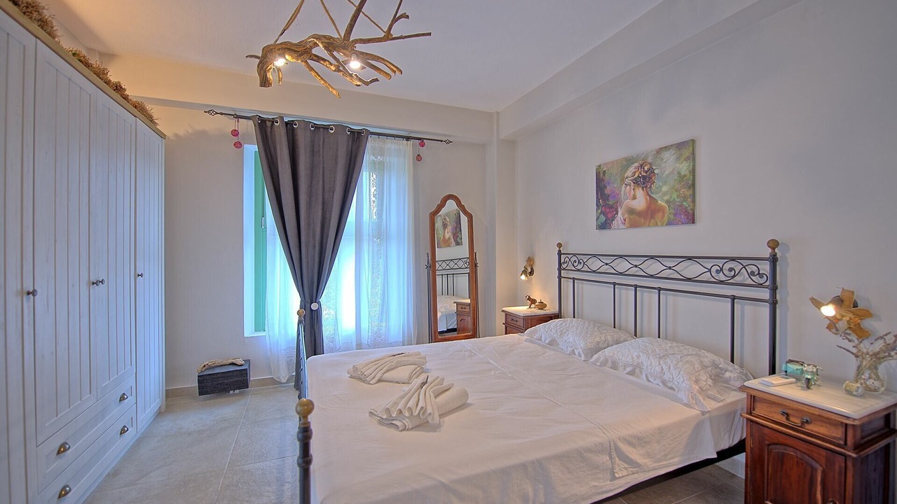Photo of Bedroom in Almiros Beach