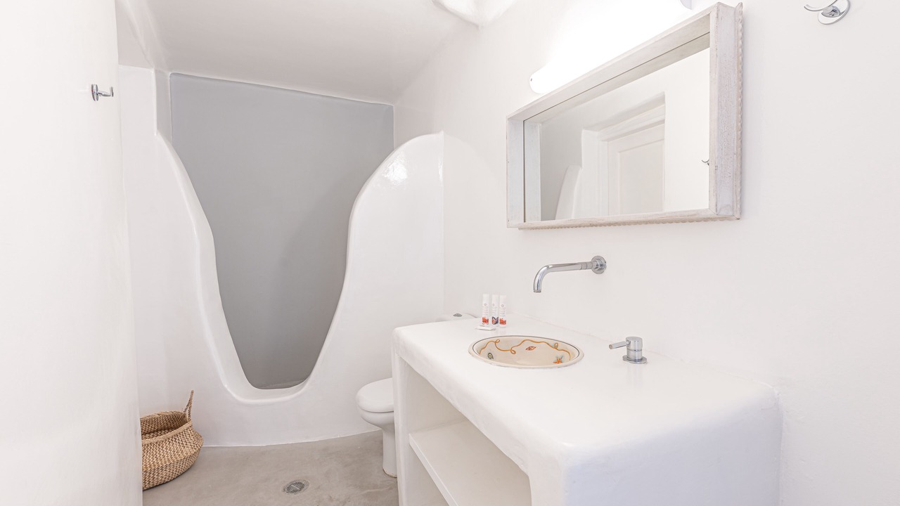 Photo of Bathroom in Psarou