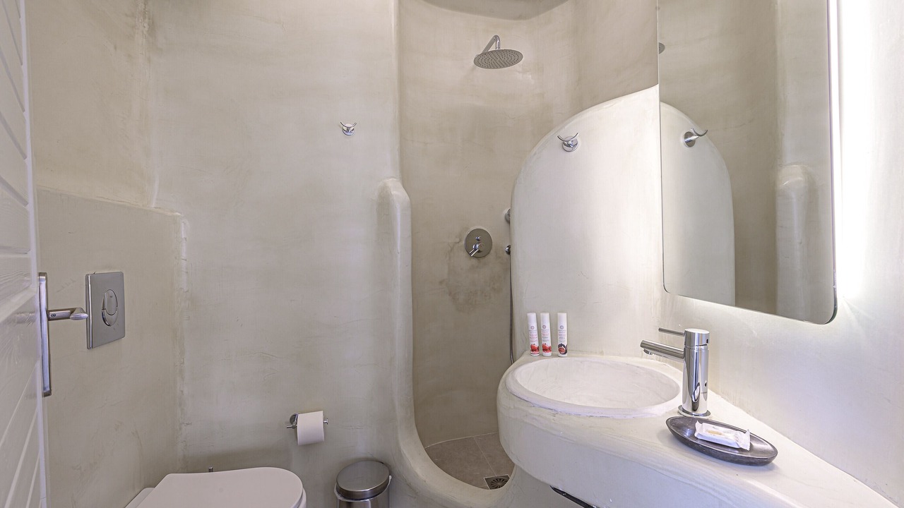 Photo of Bathroom in Psarou