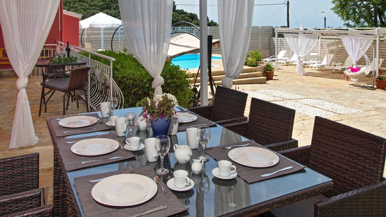 Photo of Outdoor in Peroulion