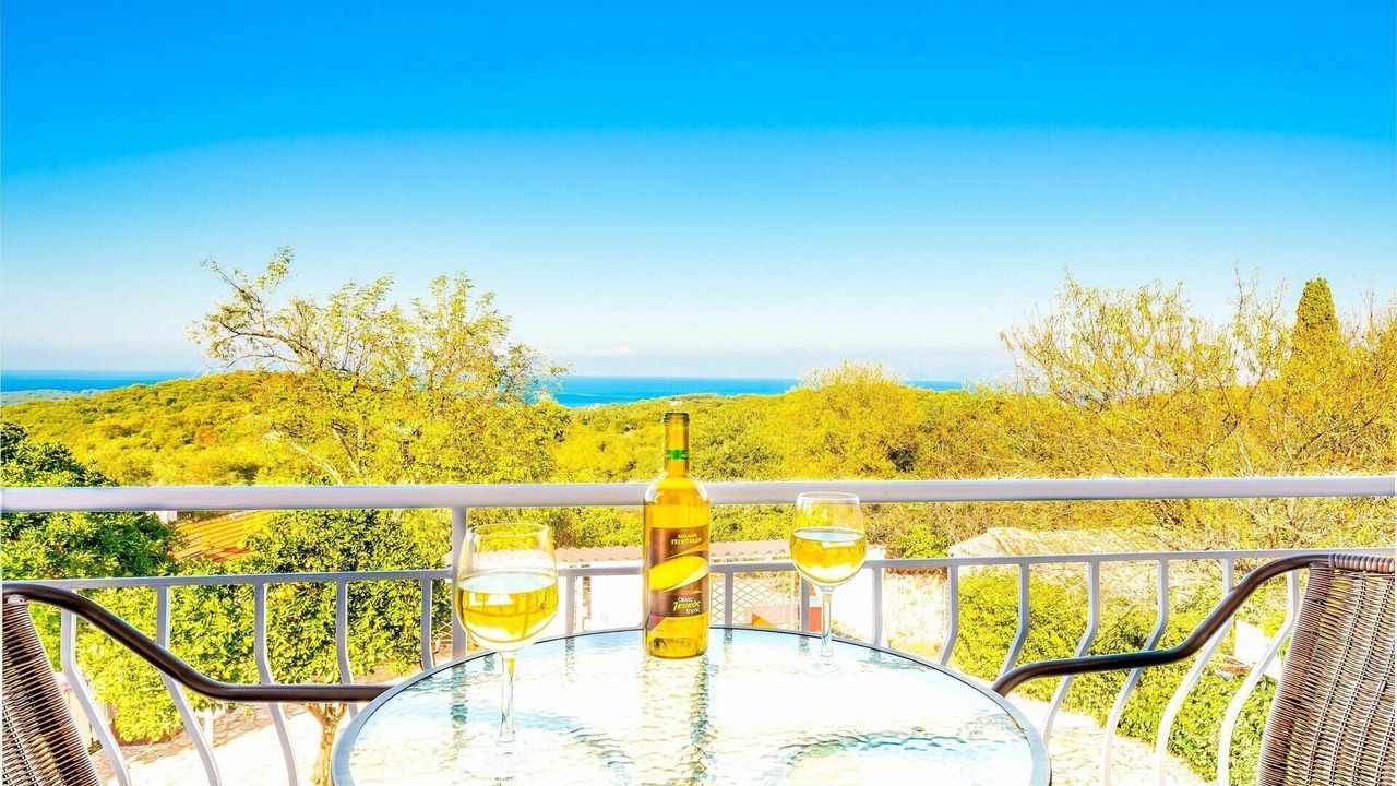 Photo of Outdoor in Peroulion
