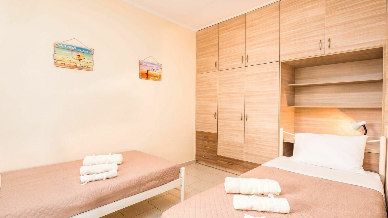 Photo of Bedroom in Peroulion