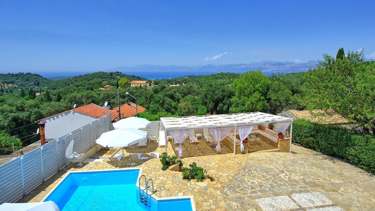 Photo of Outdoor in Peroulion