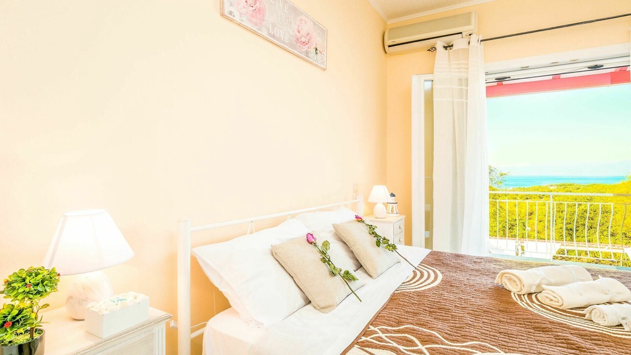Photo of Bedroom in Peroulion