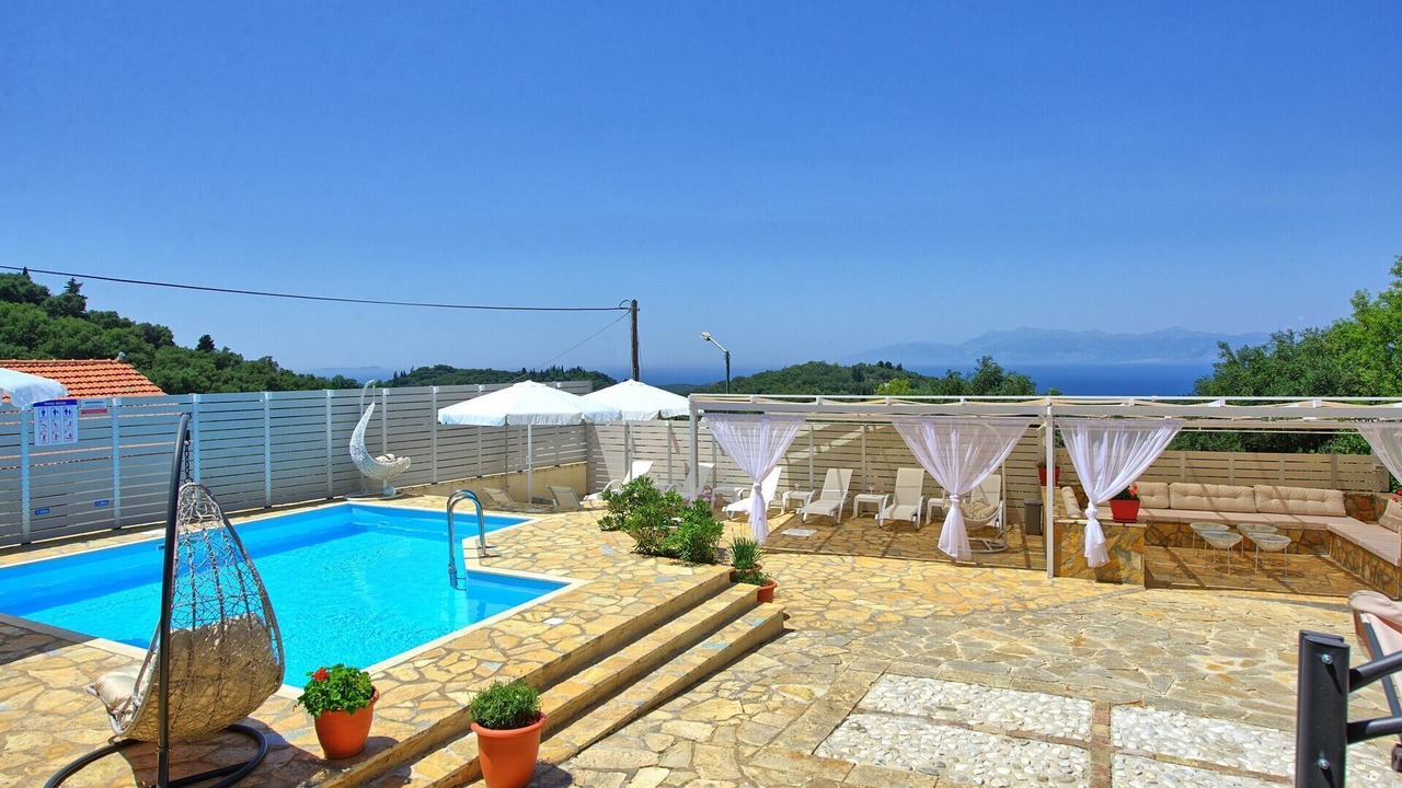 Photo of Outdoor in Peroulion