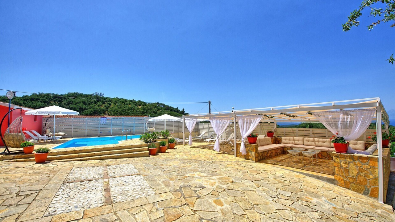 Photo of Outdoor in Peroulion