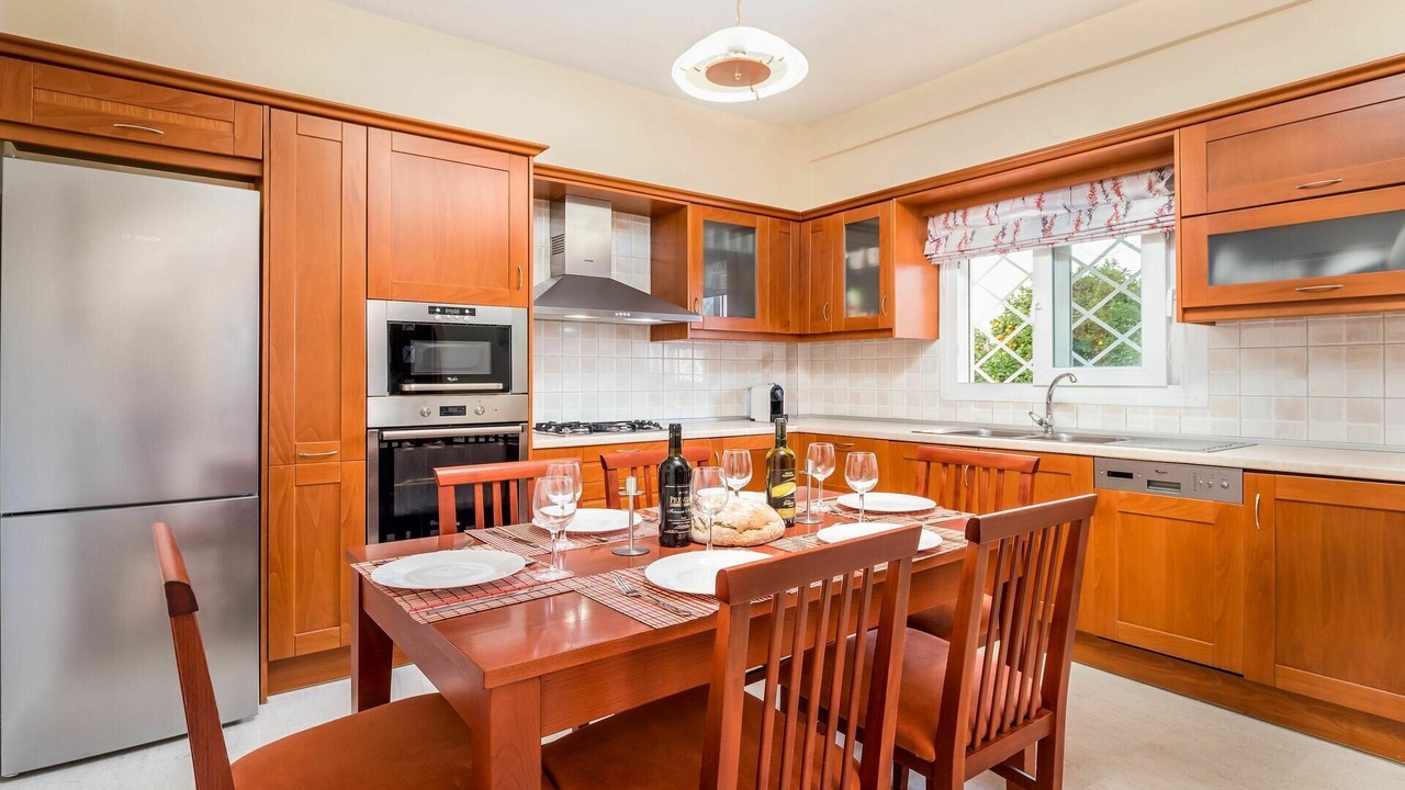 Photo of Kitchen in Peroulion