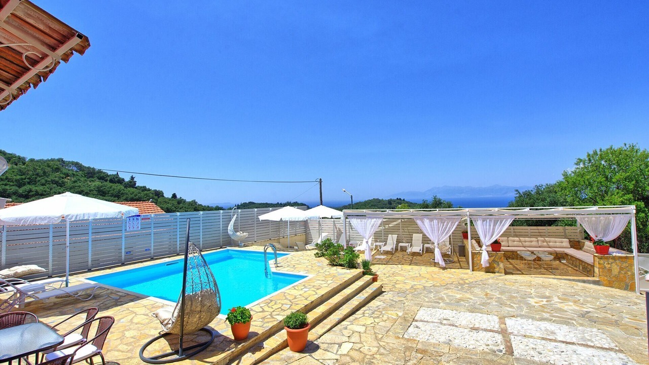 Photo of Outdoor in Peroulion