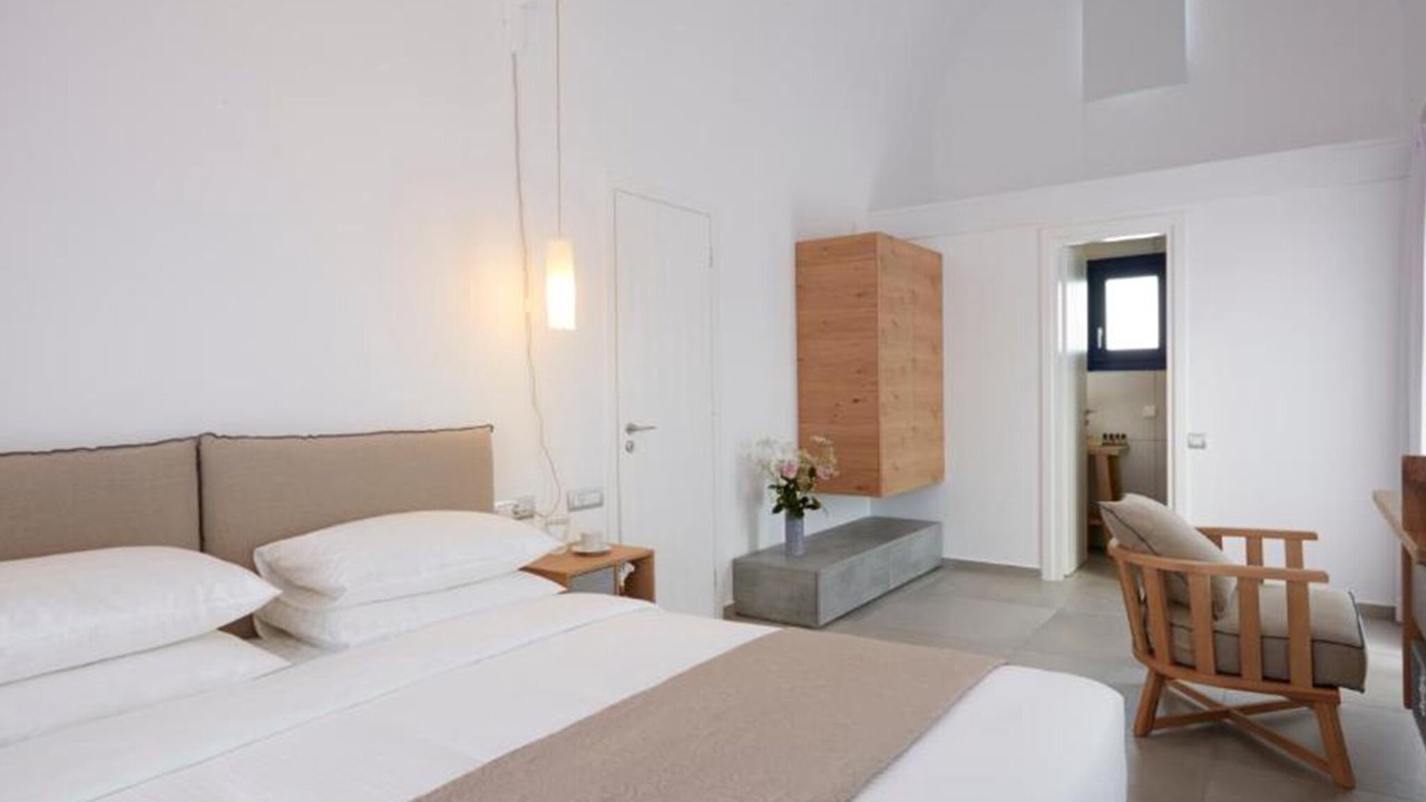 Photo of Bedroom in Exo Gialos
