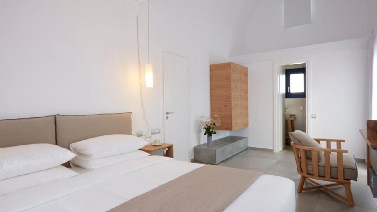 Photo of Bedroom in Exo Gialos