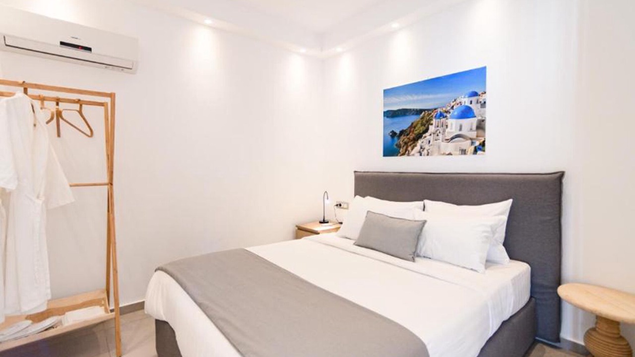 Photo of Bedroom in Exo Gialos