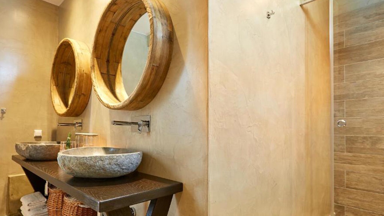 Photo of Bathroom in Exo Gialos