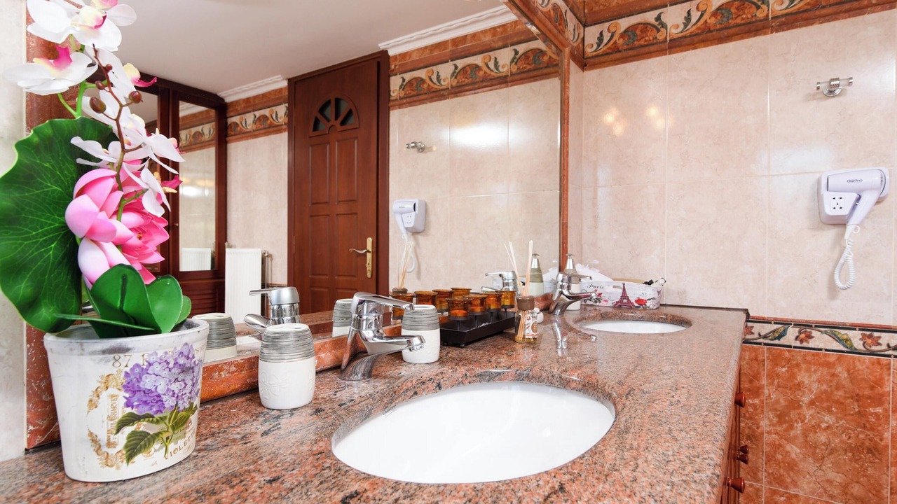 Photo of Bathroom in Kropia