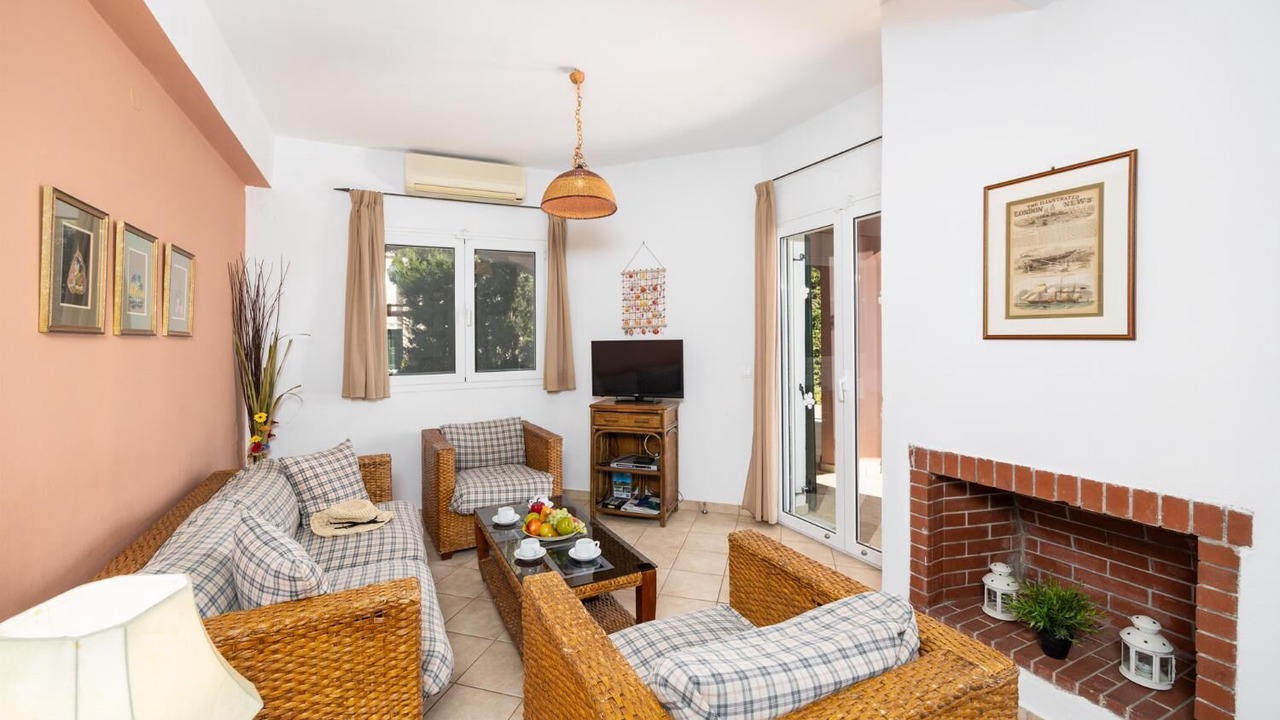 Photo of Livingroom in Karavados