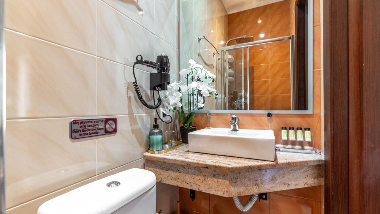 Photo of Bathroom in Lakones